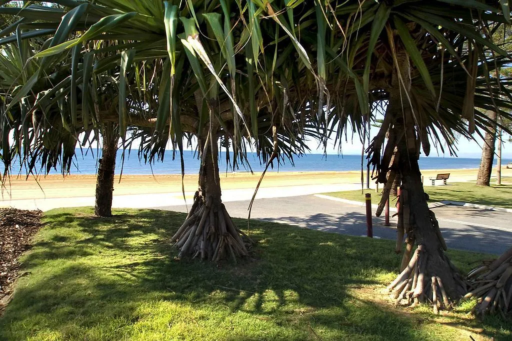 Suttons Beach Apartments Redcliffe