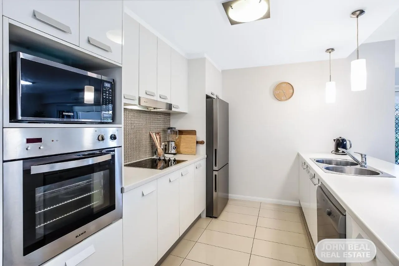 Suttons Beach Apartments Redcliffe