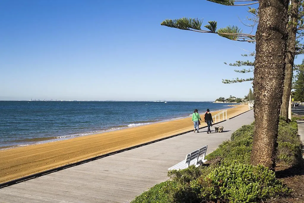 Suttons Beach Apartments Redcliffe