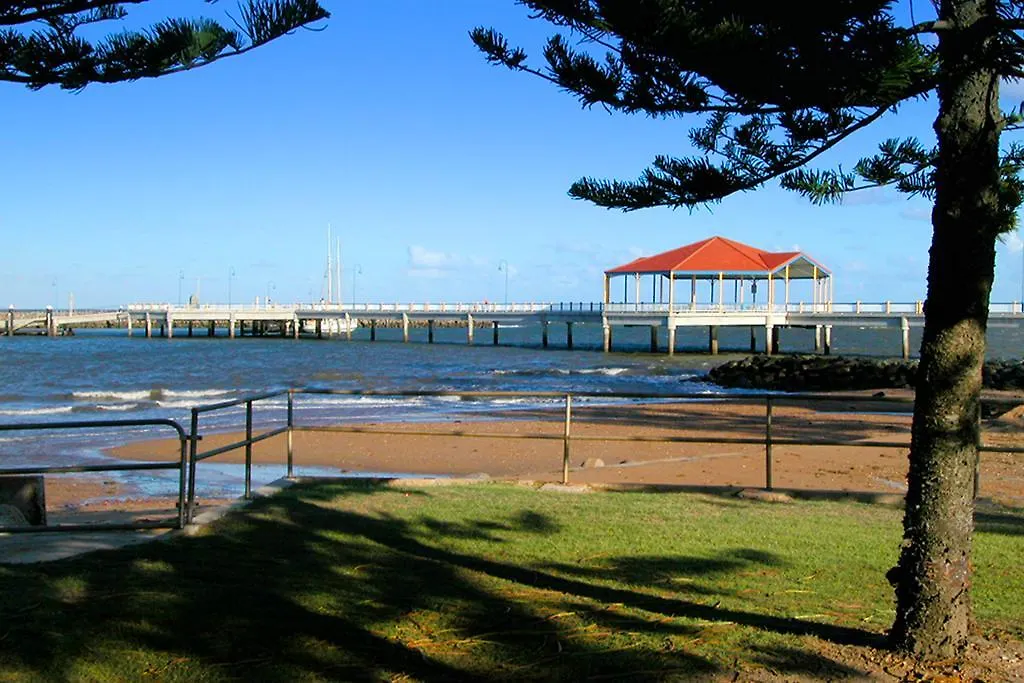Suttons Beach Apartments Redcliffe